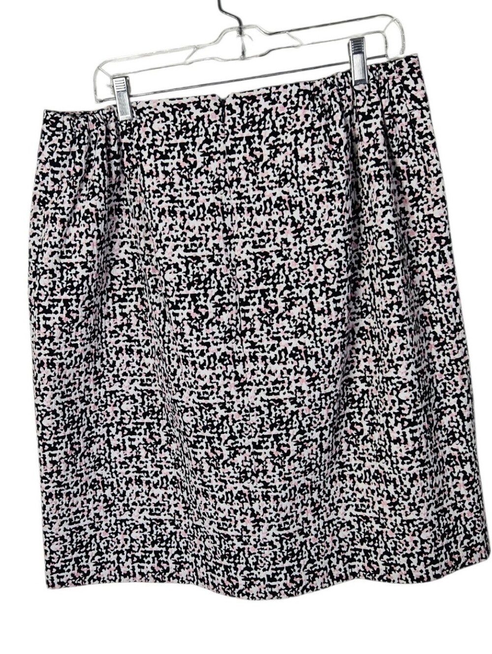 Stunning!! Talbots Textured Black and Light Pink Patterned Pencil Skirt, 14W